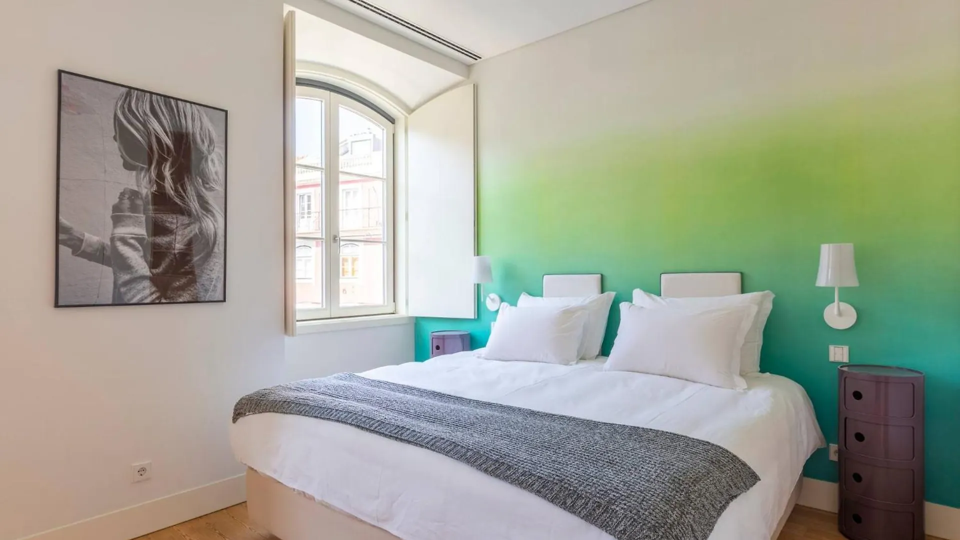 My Lx Flat Luxury Chiado Design Apartment Лиссабон